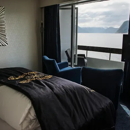 ホテル Fjordhotel - Unike
