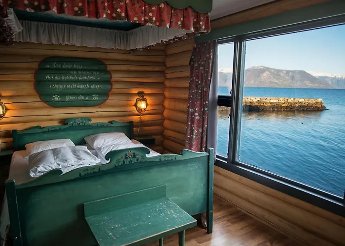 Hotell Fjordhotel - Unike 4*